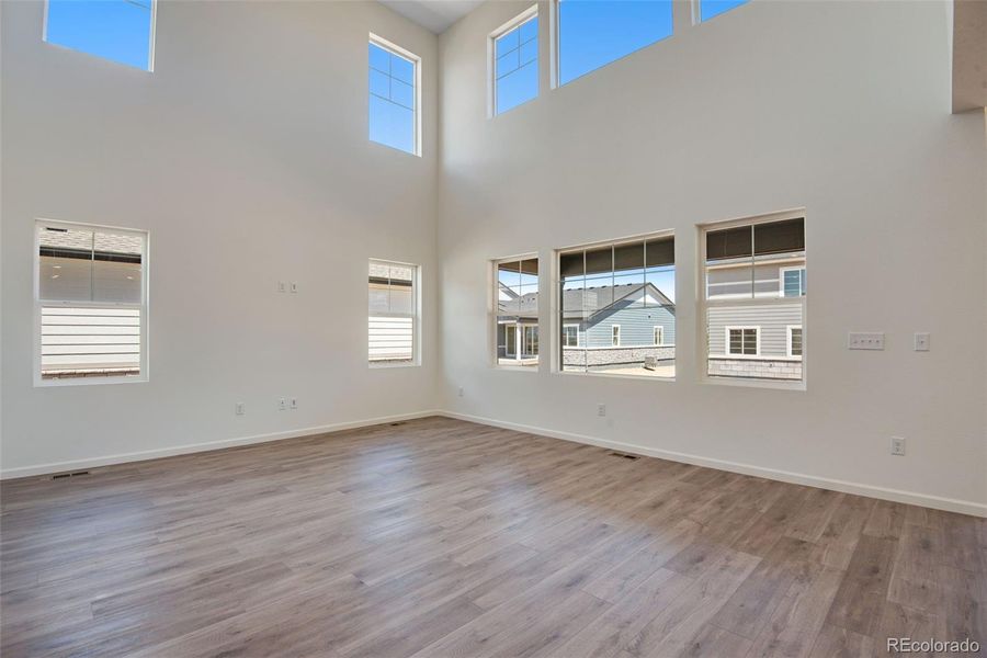 Spacious, unfurnished interior of a new home in Prelude at The Aurora Highlands, Aurora (Image 33).