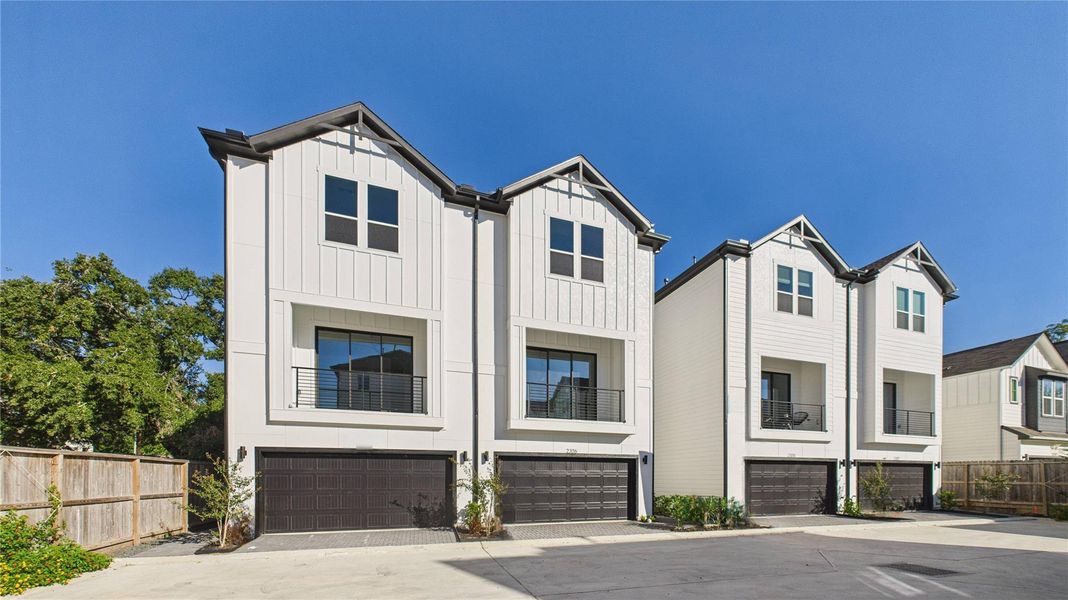 Gated community in Spring Branch with extra parking!