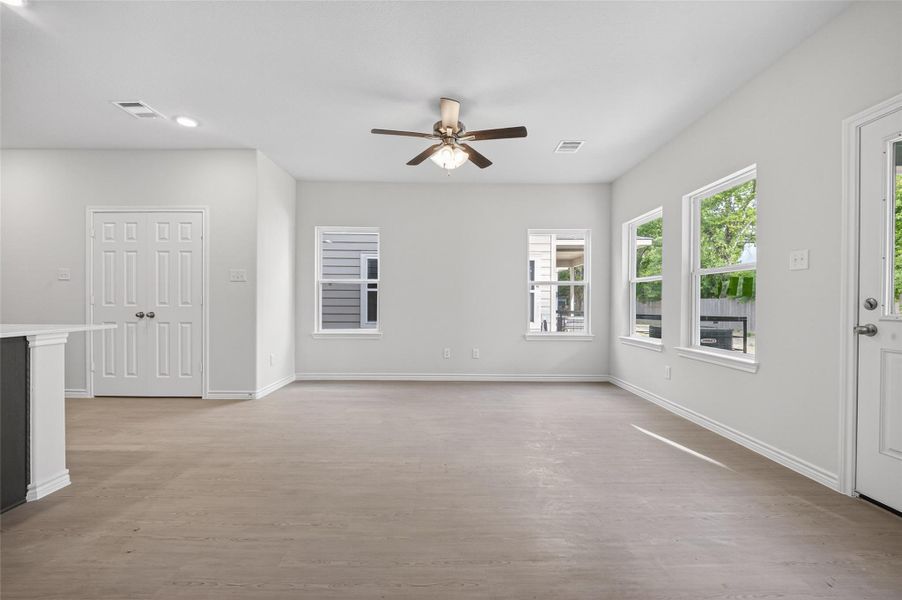 Spacious, unfurnished interior of a new home in , Houston (Image 15).