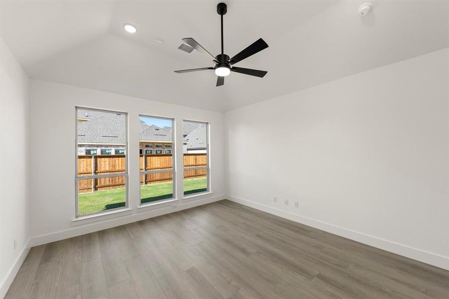 16. 1031 Gracious - Primary