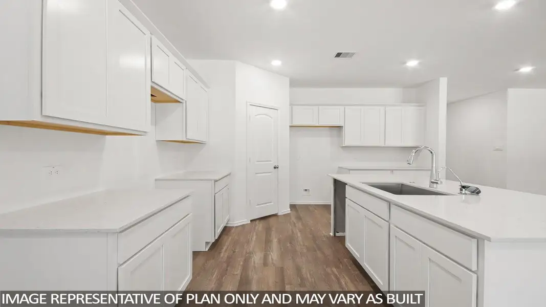 Furnished interior view inside a new home in Medina, Dayton (Image 7).