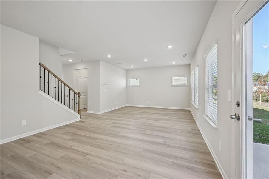 Spacious, unfurnished interior of a new home in Creekside at Oxford Park, Fairburn (Image 34).