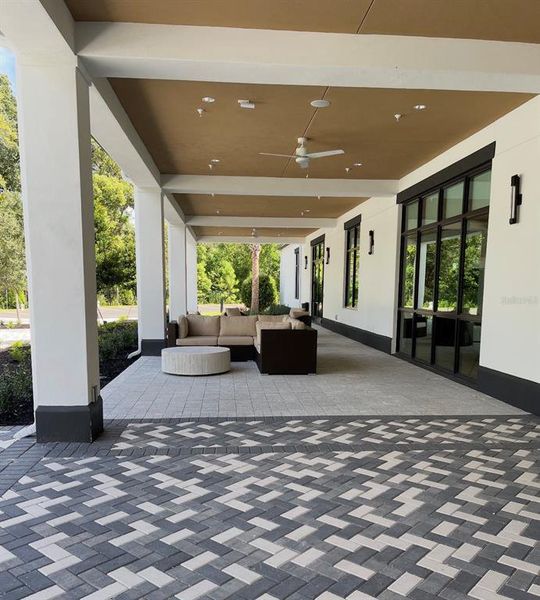 Exterior details and patio area of a home in , Tavares (Image 27).