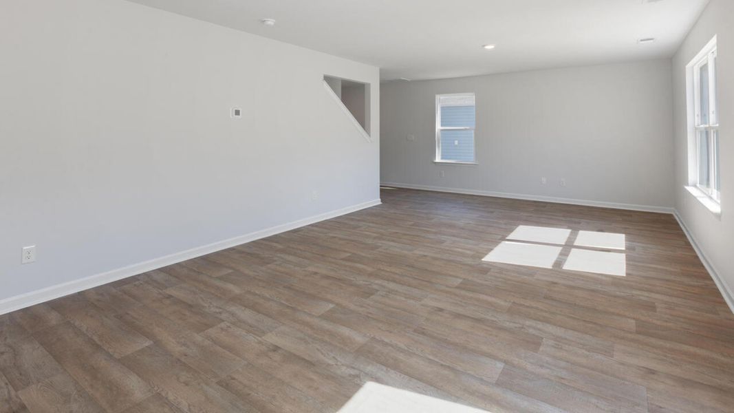 Representative unfurnished interior of a home built from the ARDEN by D.R. Horton in Eagle Creek, Bolivia (Image 21).
