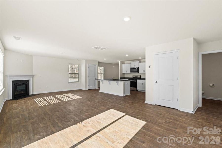 Spacious, unfurnished interior of a new home in , York (Image 33).