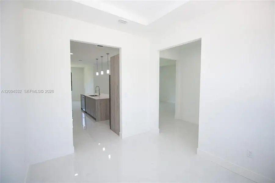 Spacious, unfurnished interior of a new home in , Lehigh Acres (Image 34).
