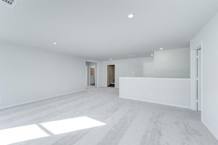 Spacious, unfurnished interior of a new home in Meadows of Chandler, Chandler (Image 33).