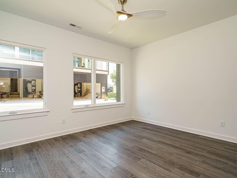 006-1280x960-bedroom