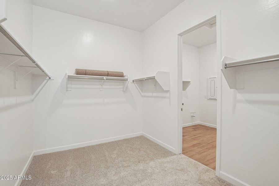 30-web-or-mls-E Saddle Way-S1212-030