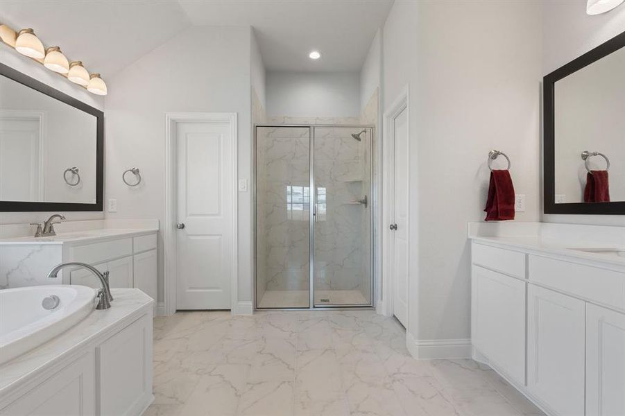 Furnished interior view inside a new home in , Waxahachie (Image 9).