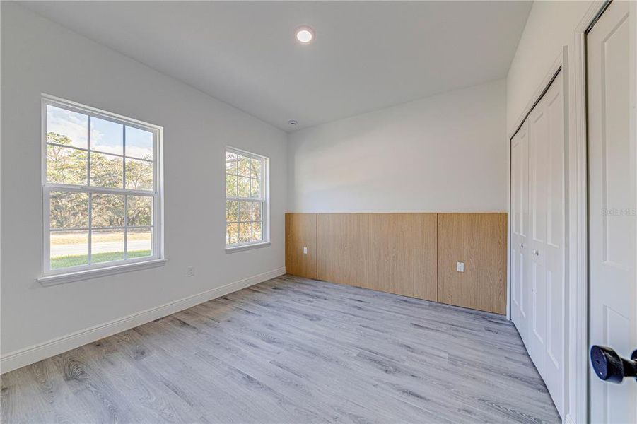 Spacious, unfurnished interior of a new home in , Citrus Springs (Image 14).