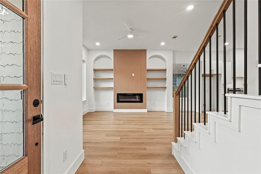 Spacious, unfurnished interior of a new home in , Dallas (Image 24).