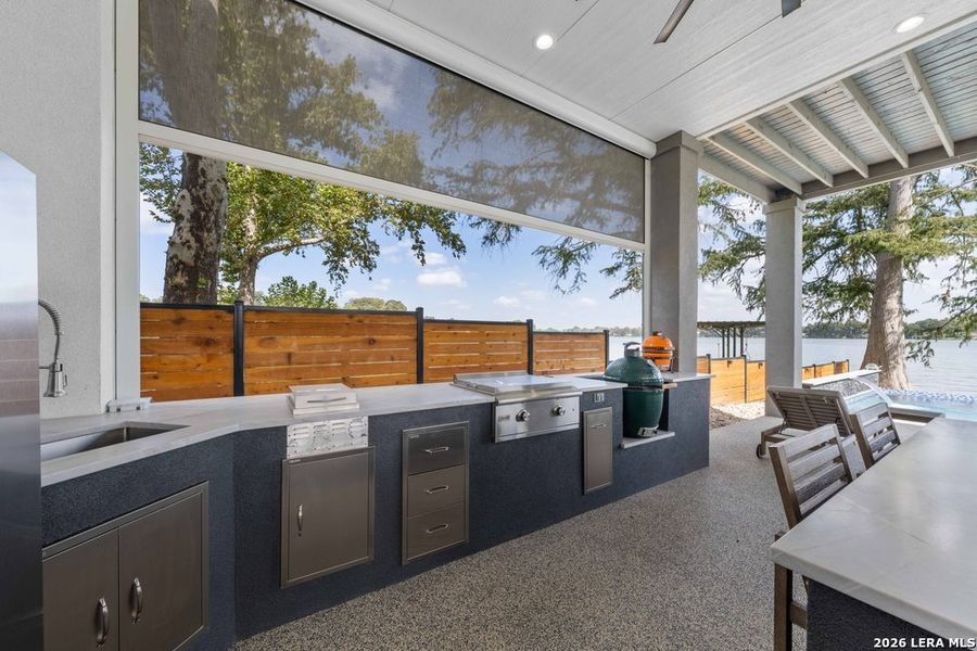 Exterior details and patio area of a home in , McQueeney (Image 4).