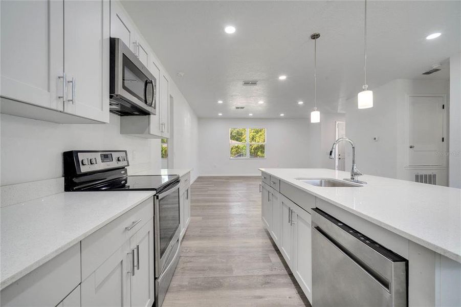 Furnished interior view inside a new home in , Palatka (Image 3).