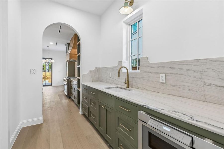 Furnished interior view inside a new home in , Dallas (Image 12).