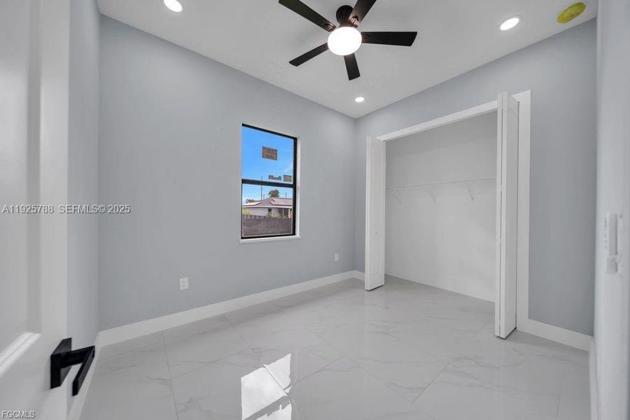 Spacious, unfurnished interior of a new home in , Lehigh Acres (Image 31).