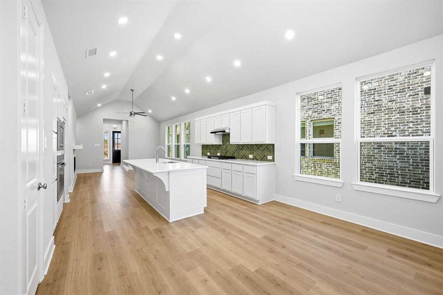 Furnished interior view inside a new home in Heritage Ranch, Sherman (Image 8).