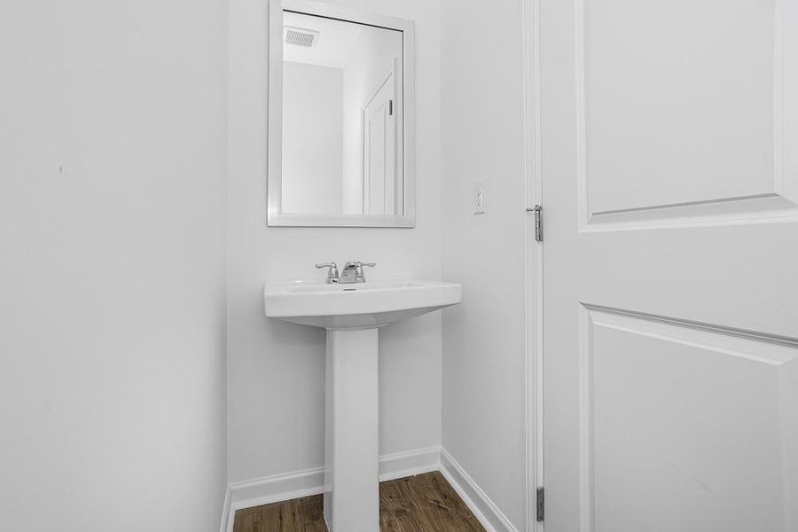 Spacious, unfurnished interior of a new home in Heritage River, Euharlee (Image 20). Spacious, unfurnished interior of a new home in Heritage River, Euharlee (Image 20).