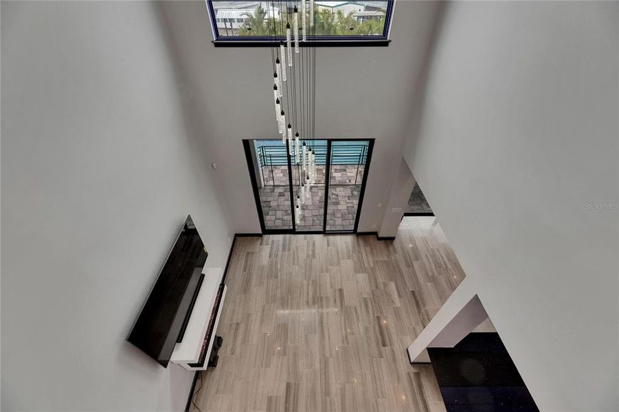 Spacious, unfurnished interior of a new home in , Apollo Beach (Image 69).