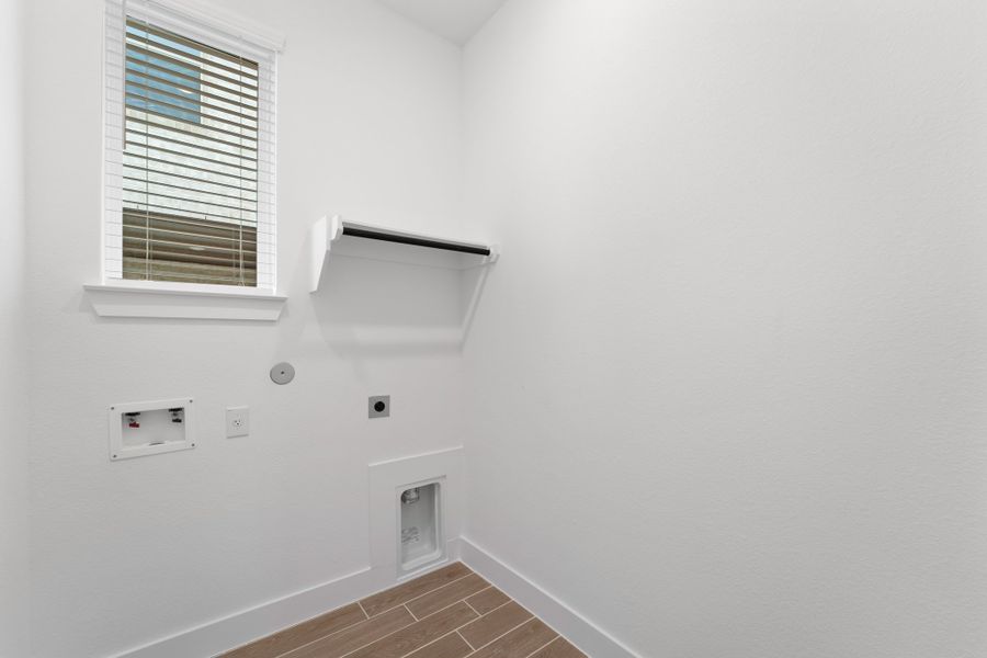 Image 27 representing the Augusta by Chesmar Homes in Riceland, Mont Belvieu, TX. Image 27 representing the Augusta by Chesmar Homes in Riceland, Mont Belvieu, TX.