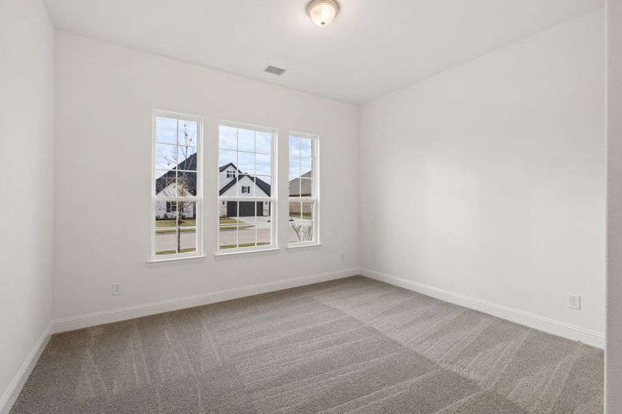Spacious, unfurnished interior of a new home in Lake Breeze, Lavon (Image 23). Spacious, unfurnished interior of a new home in Lake Breeze, Lavon (Image 23).