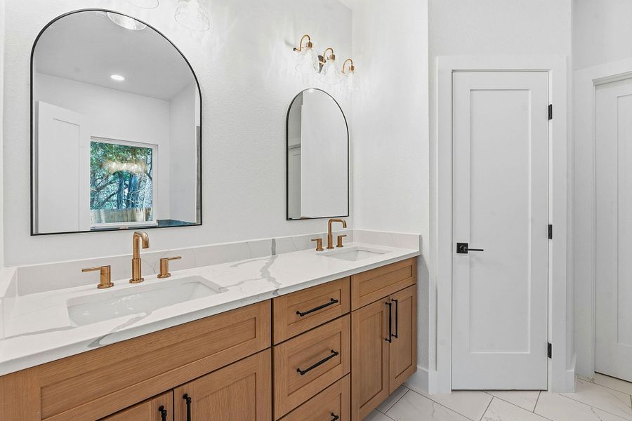 Furnished interior view inside a new home in , Wimberley (Image 4).