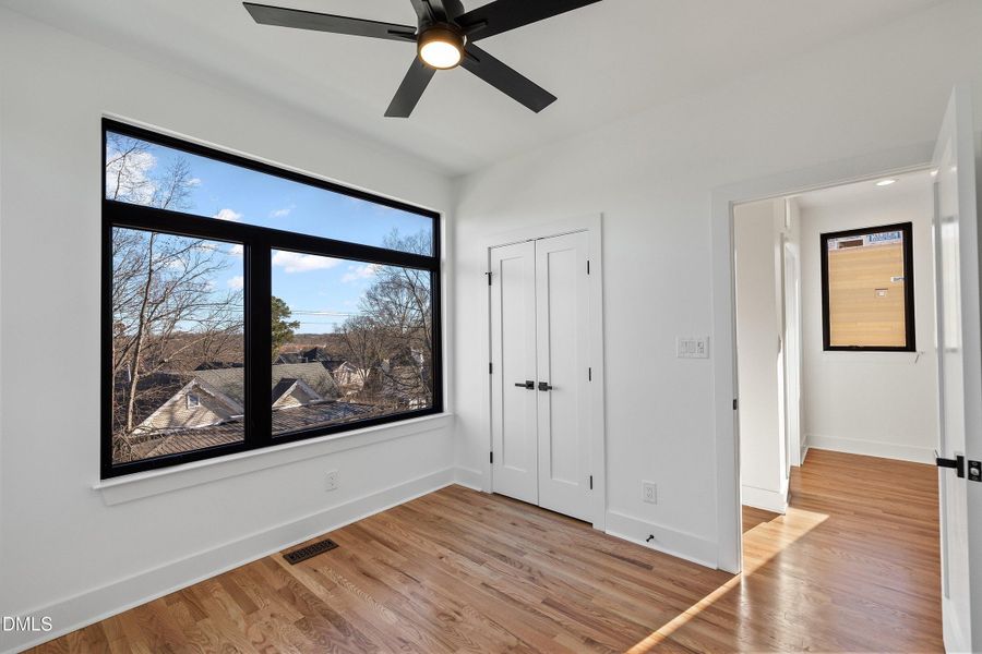 46-813 N Roxboro_6845 46-813 N Roxboro_6845