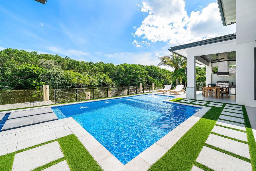 FFBDC3FA-539B-457F-9CEB-31E6B1F70ACB