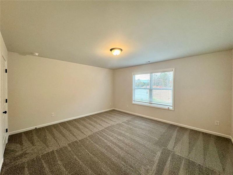 Spacious, unfurnished interior of a new home in , Lula (Image 22).