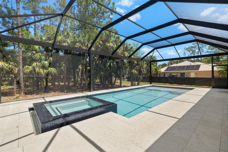 Exterior details and patio area of a home in , Naples (Image 12).