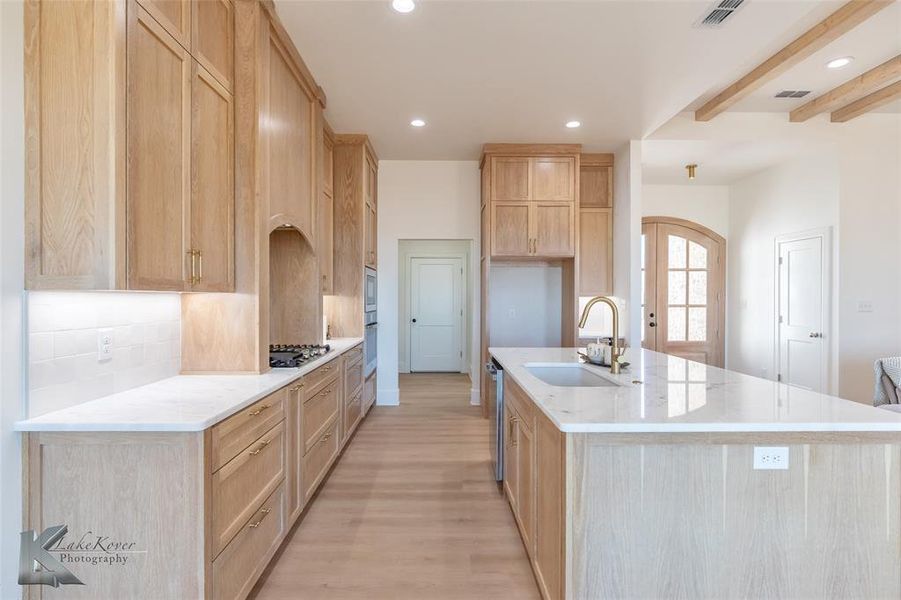 Furnished interior view inside a new home in , Abilene (Image 4).