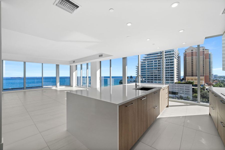 Condo located in Fort Lauderdale, FL showcasing its design and architecture (Image 45).