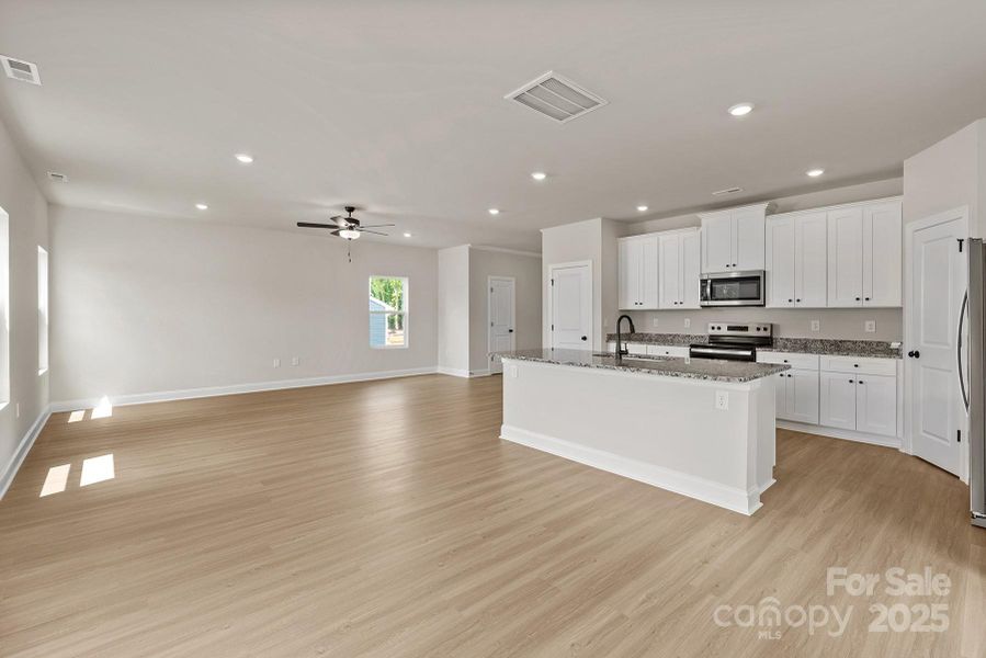 Image 21 of a home in .