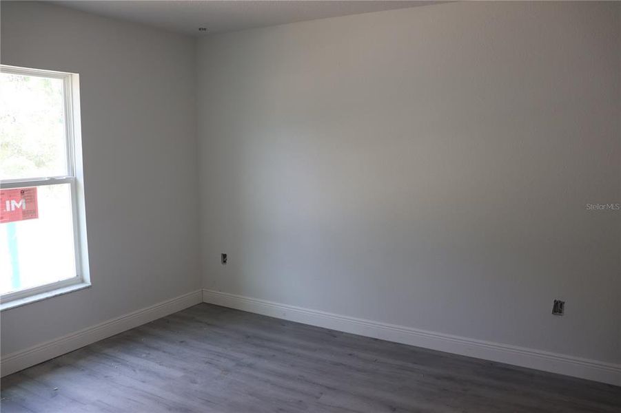 Spacious, unfurnished interior of a new home in , Ocala (Image 10).