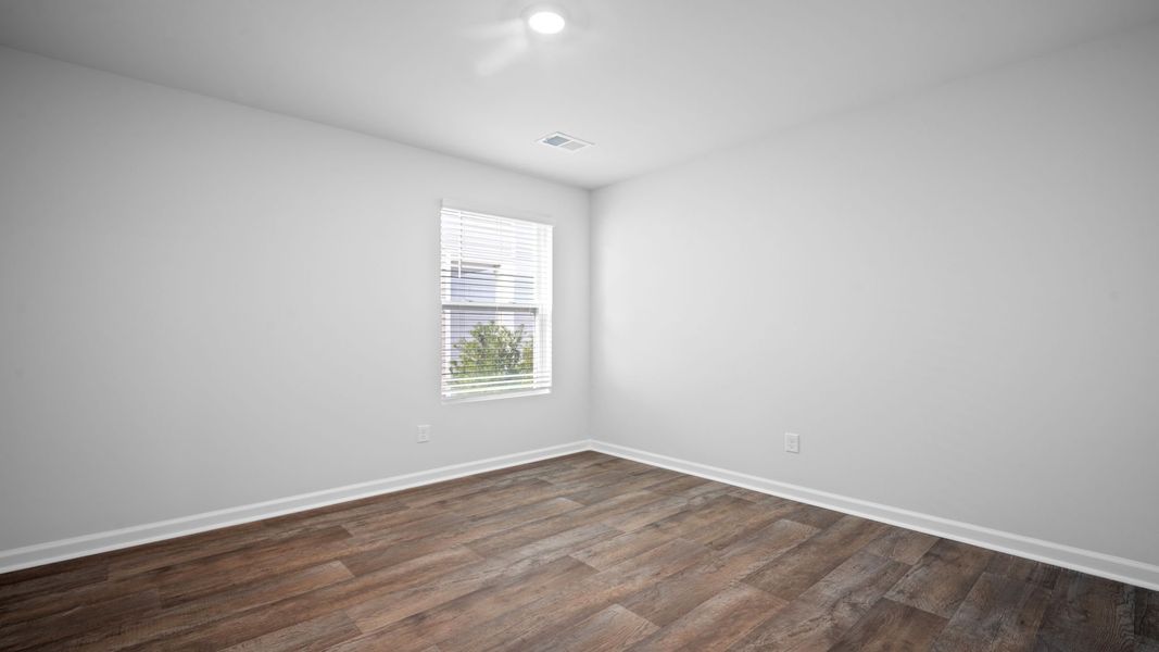 Spacious, unfurnished interior of a new home in Rice Hope, Port Wentworth (Image 20).