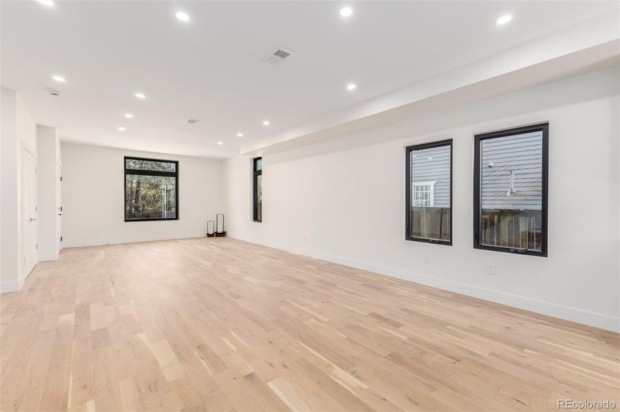 Spacious, unfurnished interior of a new home in , Denver (Image 17).