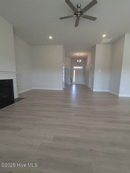 Spacious, unfurnished interior of a new home in Harvest Creek, Nashville (Image 4).