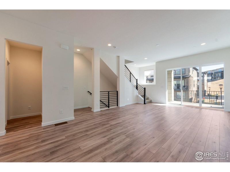 Spacious, unfurnished interior of a new home in , Superior (Image 17).