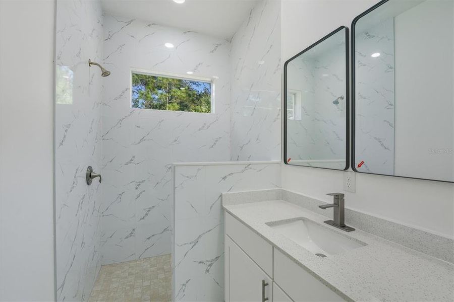 Furnished interior view inside a new home in , Punta Gorda (Image 47). Furnished interior view inside a new home in , Punta Gorda (Image 47).