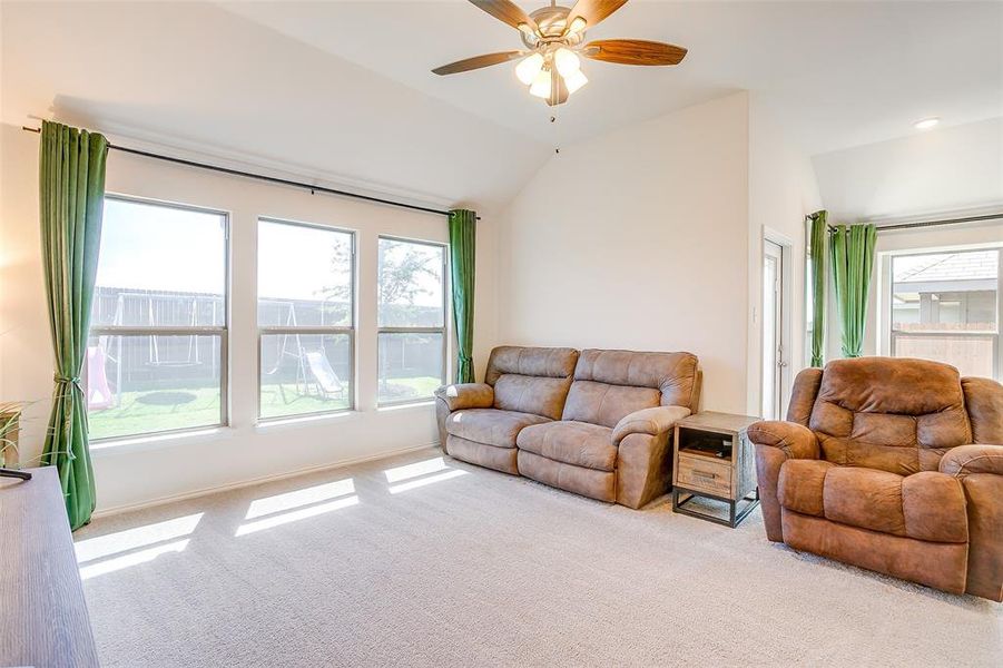 Furnished interior view inside a new home in Chisholm Hills, Cleburne (Image 25). Furnished interior view inside a new home in Chisholm Hills, Cleburne (Image 25).