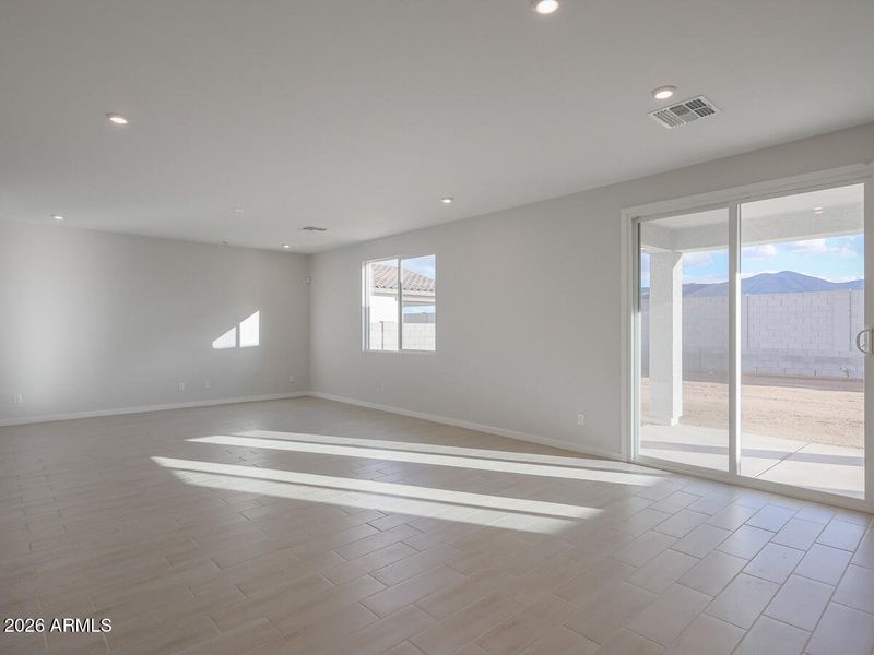 07_Beautiful-2-story-home-for-sale_Surpr