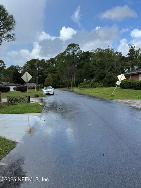 Image 27 of a home in .