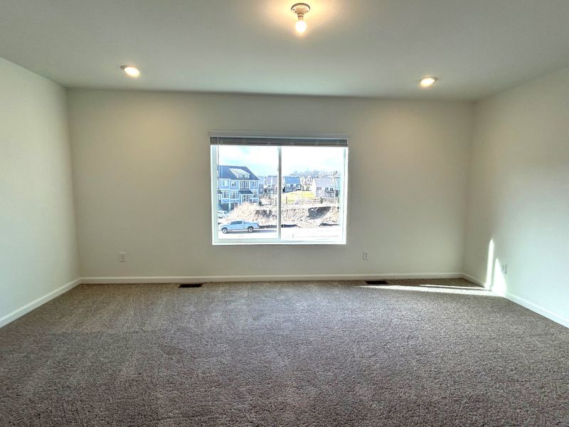 Spacious, unfurnished interior of a new home in Bristol Ridge Townhomes, Ann Arbor (Image 15). Spacious, unfurnished interior of a new home in Bristol Ridge Townhomes, Ann Arbor (Image 15).