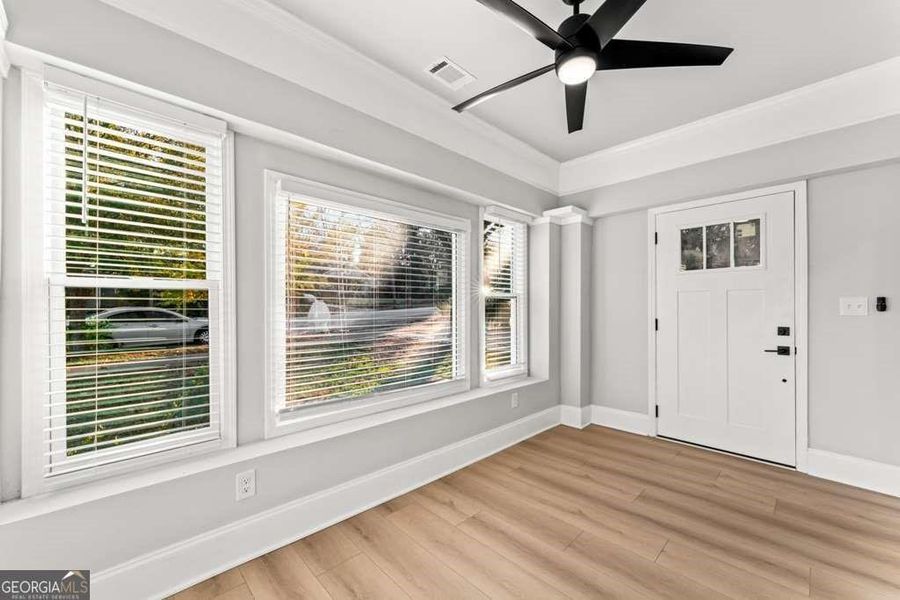 Spacious, unfurnished interior of a new home in , Atlanta (Image 32).