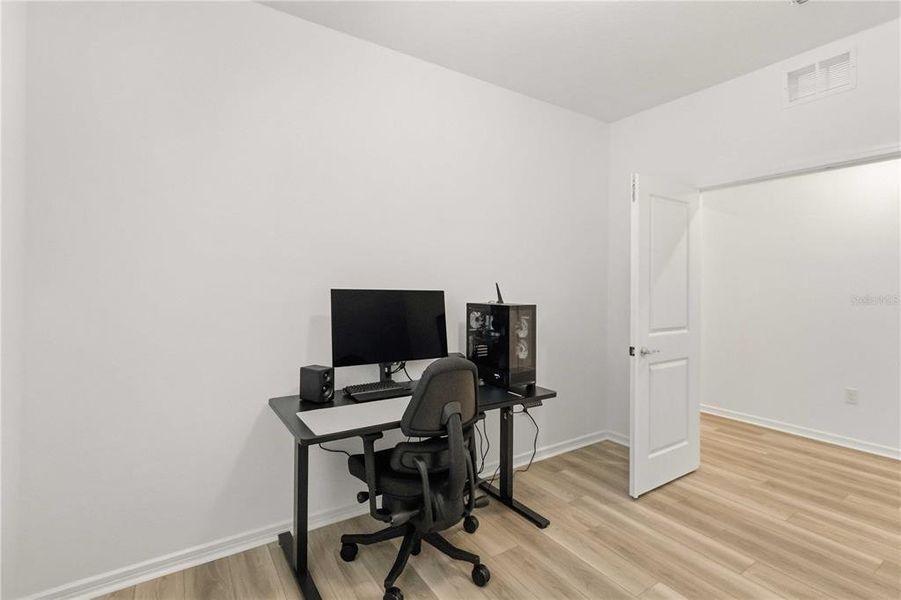 Furnished interior view inside a new home in , Valrico (Image 13).