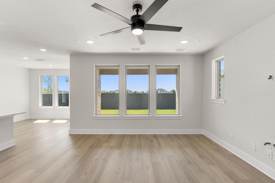 Spacious, unfurnished interior of a new home in Union Park, Little Elm (Image 18).