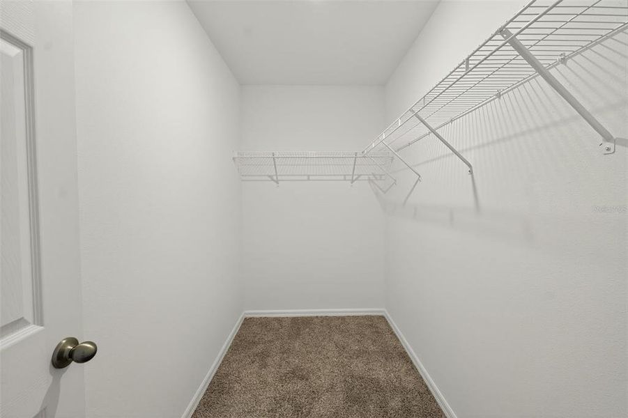 Spacious, unfurnished interior of a new home in , Orlando (Image 22).