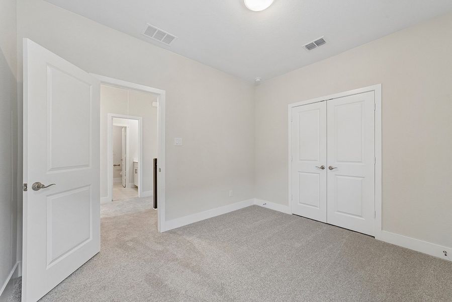Representative unfurnished interior of a home built from the Kinsley by Landon Homes in Dominion at Brookhollow, Prosper (Image 27). Representative unfurnished interior of a home built from the Kinsley by Landon Homes in Dominion at Brookhollow, Prosper (Image 27).