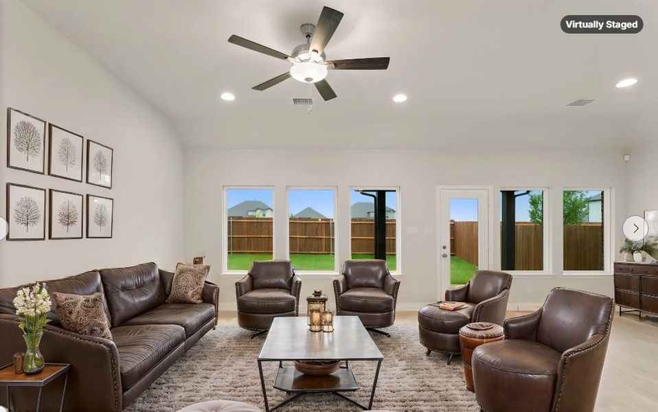 Furnished interior view inside a new home in Walden Pond, Forney (Image 10). Furnished interior view inside a new home in Walden Pond, Forney (Image 10).