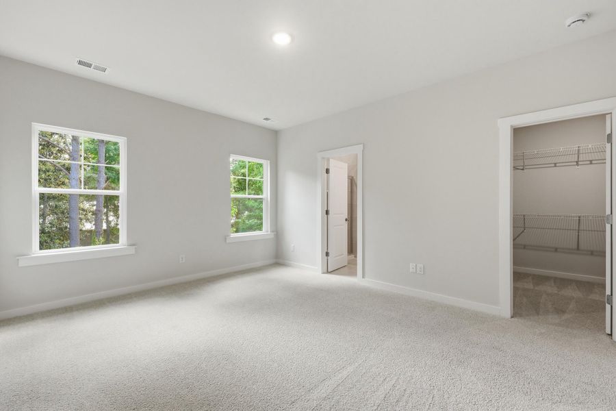 Spacious, unfurnished interior of a new home in Rhetts Cove, Johns Island (Image 20). Spacious, unfurnished interior of a new home in Rhetts Cove, Johns Island (Image 20).